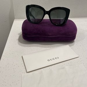 Gucci sunglasses black oversized